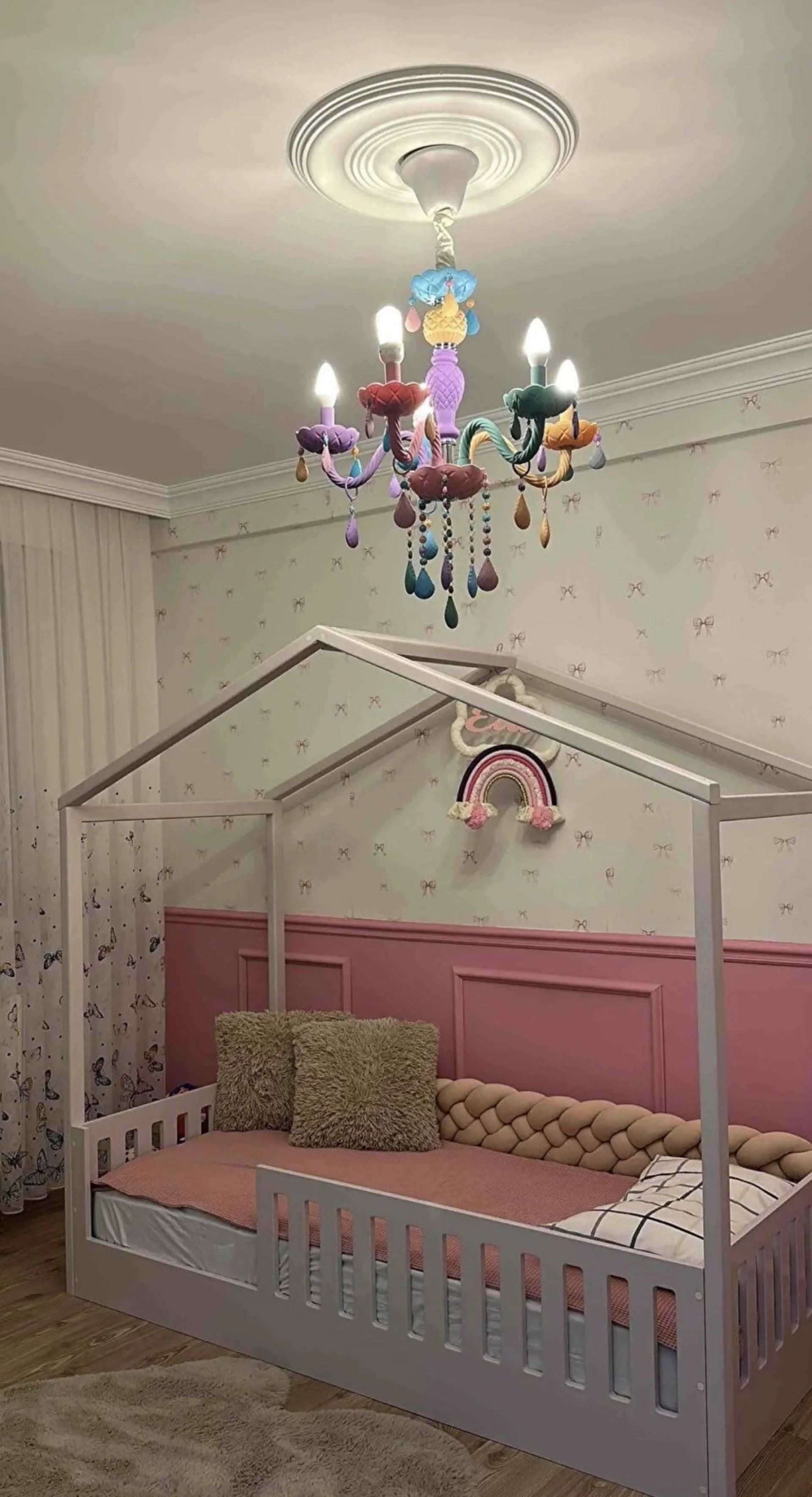 %D0%9B%D1%83%D0%BA%D1%81%D0%BE%D0%B7%D0%B5%D0%BD+%D0%BA%D1%80%D0%B8%D1%81%D1%82%D0%B0%D0%BB%D0%B5%D0%BD+%D0%B4%D0%B5%D1%82%D1%81%D0%BA%D0%B8+%D0%BF%D0%BE%D0%BB%D0%B8%D0%BB%D0%B5%D0%B9+%D1%81+5+%D0%BB%D0%B0%D0%BC%D0%BF%D0%B8+%22Apliqa%22+%D1%88%D0%B0%D1%80%D0%B5%D0%BD